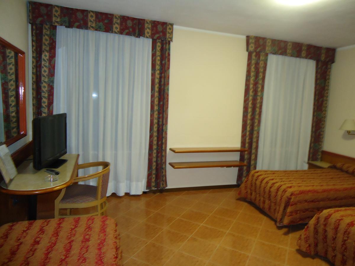 Hotel Paris Castel Goffredo Eksteriør billede